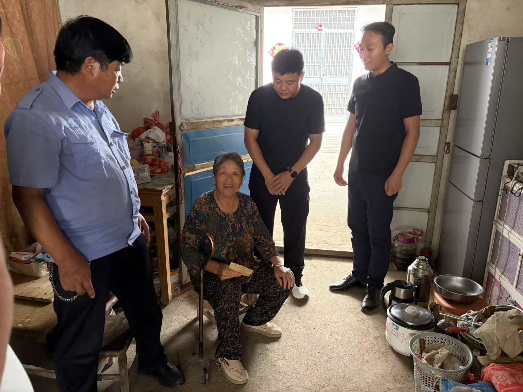 赣榆区审计局开展困难群众走访慰问活动.jpg